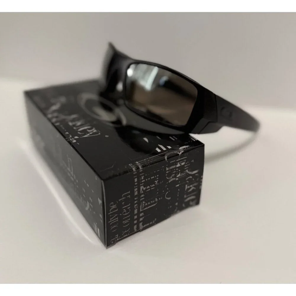 Oakley GASCAN Black Matte Frame OO9014 Chrome Iridium Lenses - Picture 3 of 7
